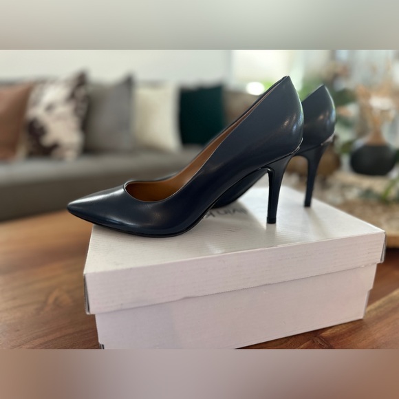 Calvin Klein Gail Navy Blue Women’s Pump– size 6 - Picture 7 of 9
